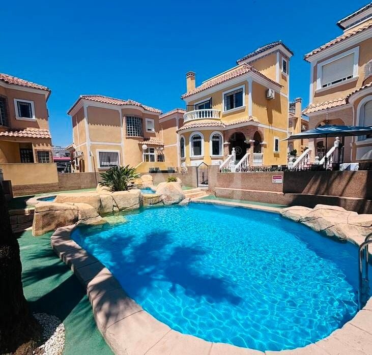 3 bedroom Villa in Orihuela Costa - SLS145941 - Photo - 1