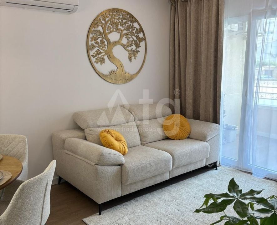 2 bedroom Apartment in Torrevieja - LR146549 - Photo - 1