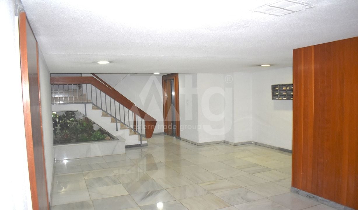 - JL157181 - Photo - 25