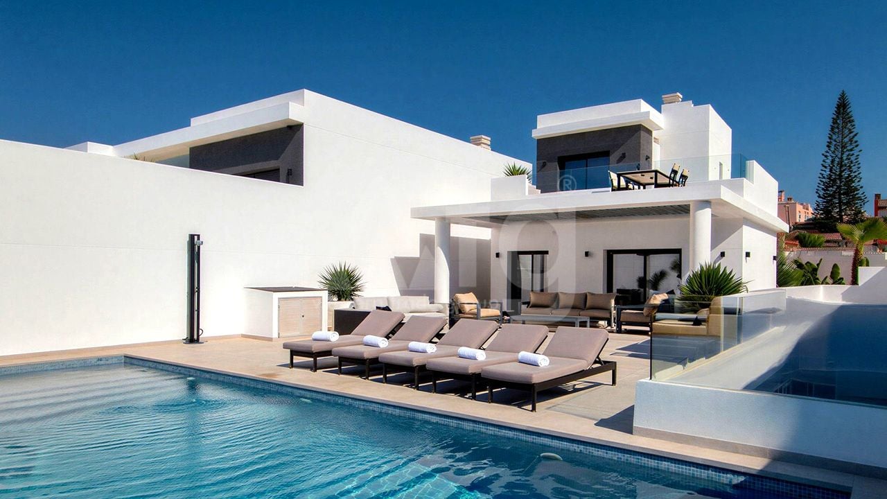 4 bedroom Villa in Ciudad Quesada - AT85243 - Photo - 1