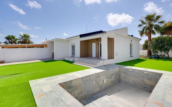 Вілла в Торрев'єха, 4 спальні - SHL101737 - Фото - 1