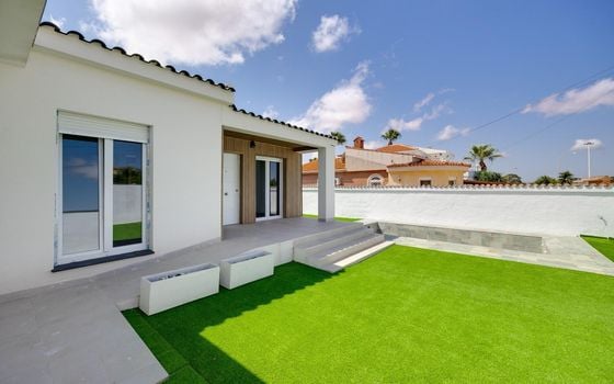4 bedroom Villa in Torrevieja - SHL101737 - Photo - Small - 28