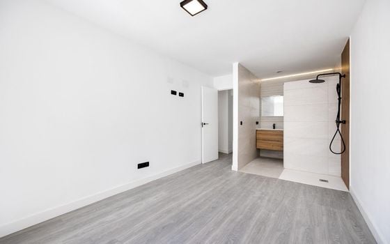 4 bedroom Villa in Torrevieja - SHL101737 - Photo - Small - 19