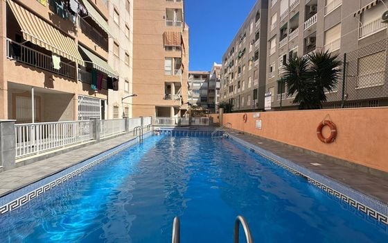2 bedroom Penthouse in Torrevieja - CT104063 - Photo - 2