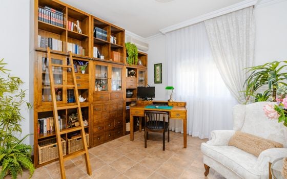 Villa de 5 chambres à San Vicente del Raspeig - CBE107032 - Photo - Small - 24