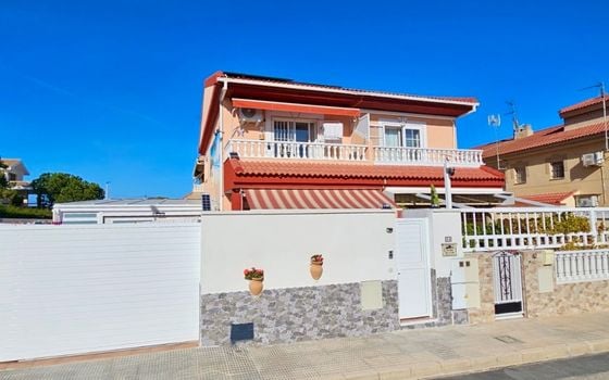 Villa de 3 habitaciones en San Javier - MVR109619 - Foto - 1