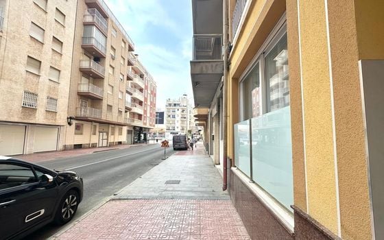 Apartamento de 2 habitaciones en Torrevieja - CT111156 - Foto - 1