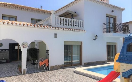 6 bedroom Villa in Torrevieja - ET120898 - Photo - 1