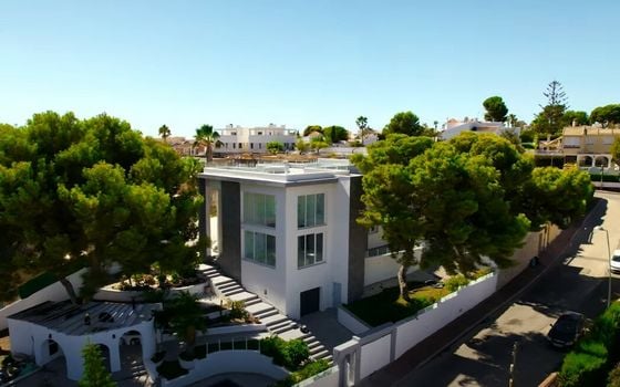 6 bedroom Villa in Torrevieja - ET120912 - Photo - Small - 29