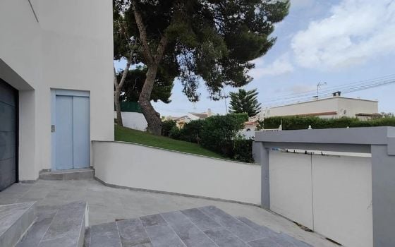 6 bedroom Villa in Torrevieja - ET120912 - Photo - Small - 6