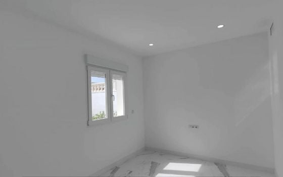 6 bedroom Villa in Torrevieja - ET120912 - Photo - Small - 15