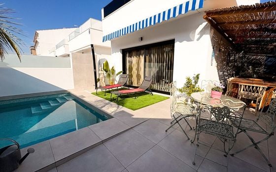 Villa de 3 habitaciones en San Pedro del Pinatar - SV122215 - Foto - 1