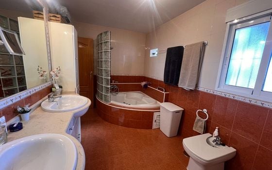 6 bedroom Villa in Alicante - SV126686 - Photo - Small - 24
