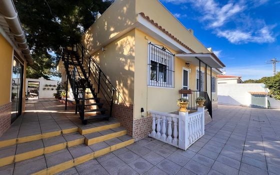 6 bedroom Villa in Alicante - SV126686 - Photo - Small - 32