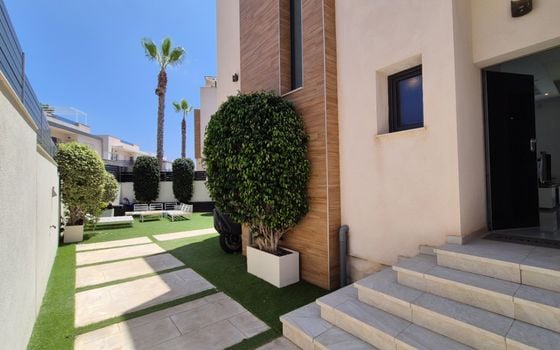 4 bedroom Villa in Torrevieja - RCJ147364 - Photo - Small - 30