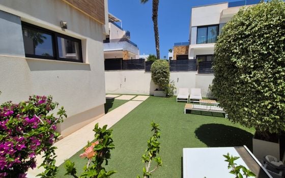 4 bedroom Villa in Torrevieja - RCJ147364 - Photo - Small - 32