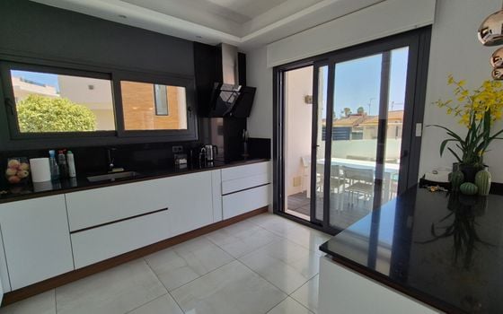 4 bedroom Villa in Torrevieja - RCJ147364 - Photo - Small - 6