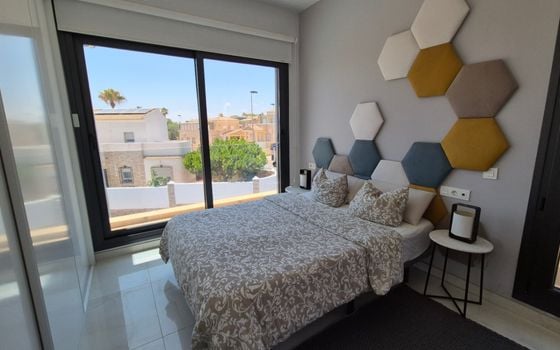 4 bedroom Villa in Torrevieja - RCJ147364 - Photo - Small - 13