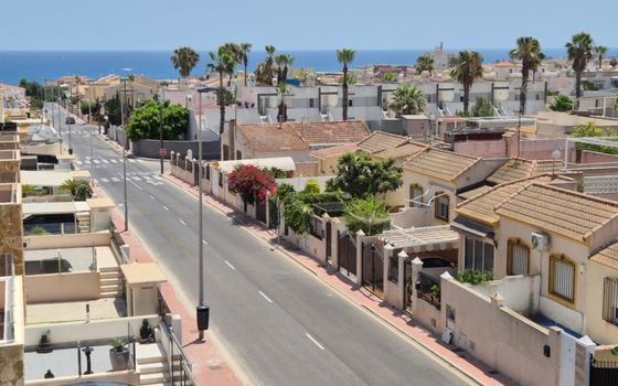 4 bedroom Villa in Torrevieja - RCJ147364 - Photo - Small - 37