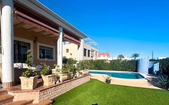6 bedroom Villa in La Mata - RCJ150201 - Photo - 3
