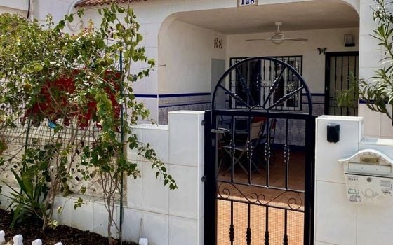 2 bedroom Townhouse in Torrevieja - CSH130973 - Photo - 1