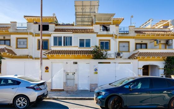 3 bedroom Townhouse in Torrevieja - VEC131617 - Photo - 2