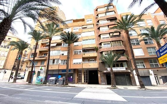 Appartement de 4 chambres à Alicante - TT131972 - Photo - 1
