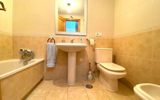Appartement de 4 chambres à Alicante - TT131972 - Photo - Small - 12