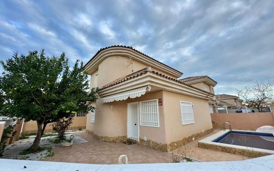 Villa de 3 chambres à Torrevieja - CRR132022 - Photo - 1