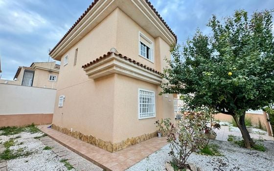 3 bedroom Villa in Torrevieja - CRR132022 - Photo - Small - 25