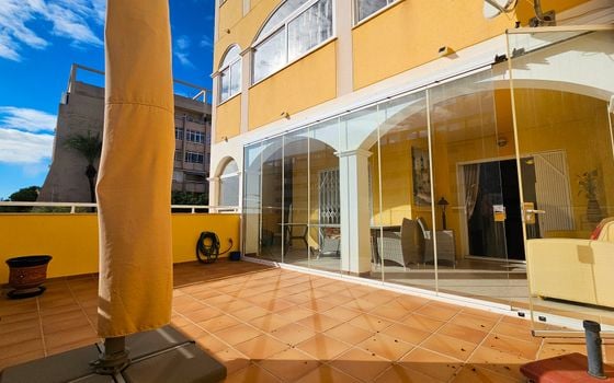 Apartamento de 2 habitaciones en Torrevieja - CSS132112 - Foto - 1