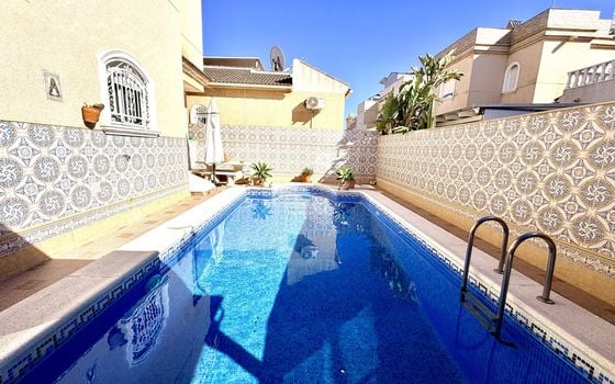 Villa de 5 chambres à Torrevieja - ERV132554 - Photo - 3