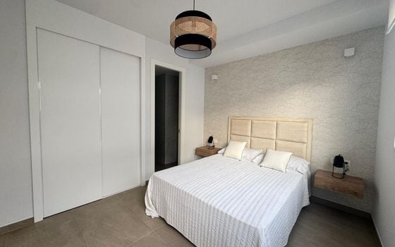 2 bedroom Apartment in Torrevieja - LR133575 - Photo - Small - 13