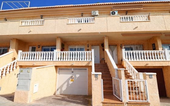 3 bedroom Townhouse in Redován - VRE133640 - Photo - 1