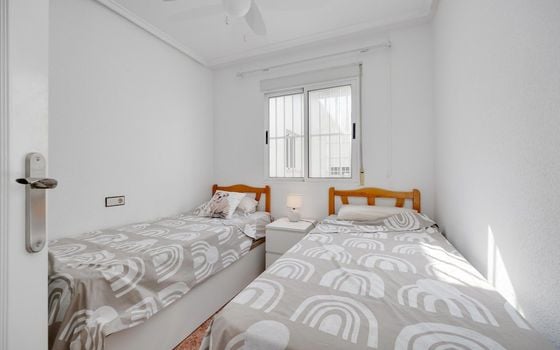 2 bedroom Penthouse in Torrevieja - HRE134636 - Photo - Small - 12