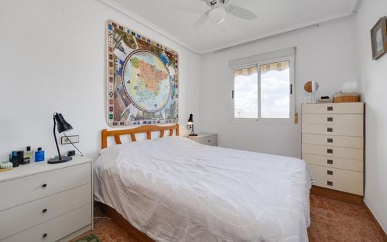 2 bedroom Penthouse in Torrevieja - HRE134636 - Photo - Small - 9