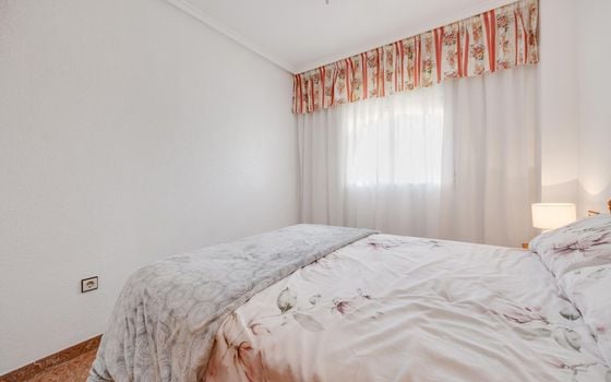2 bedroom Penthouse in Torrevieja - HRE134637 - Photo - Small - 10