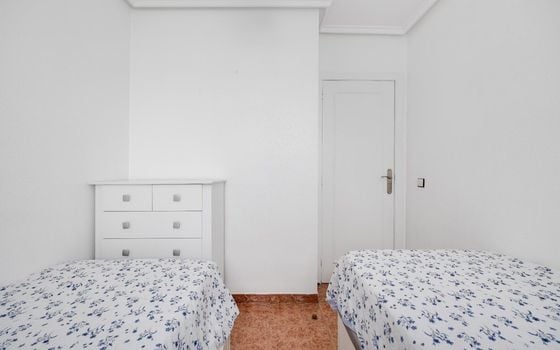 2 bedroom Penthouse in Torrevieja - HRE134637 - Photo - Small - 13
