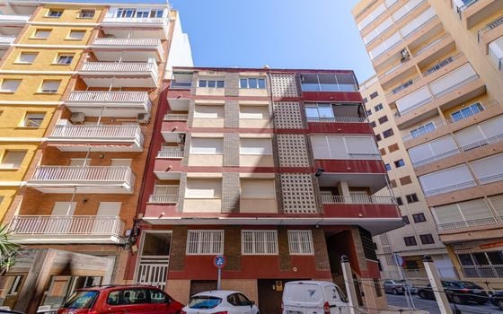 3 bedroom Apartment in Torrevieja - HRE134645 - Photo - 2
