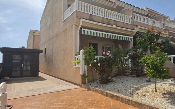 3 bedroom Townhouse in Torrevieja - VEC136211 - Photo - 3