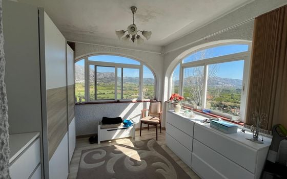 4 bedroom Villa in Orba - OH136302 - Photo - Small - 16