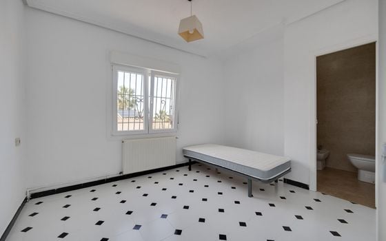 3 bedroom Villa in Torrevieja - SV137584 - Photo - Small - 12