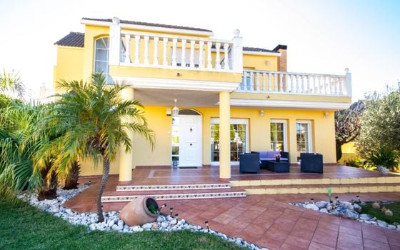 5 bedroom Villa in Orba - OH137664 - Photo - 1