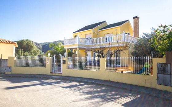 5 bedroom Villa in Orba - OH137664 - Photo - Small - 21