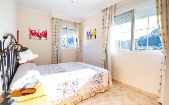 5 bedroom Villa in Orba - OH137664 - Photo - Small - 7