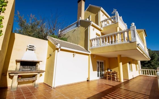 5 bedroom Villa in Orba - OH137664 - Photo - Small - 16