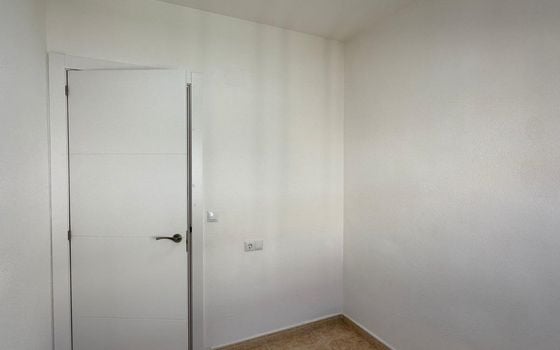 Appartement de 2 chambres à Torrevieja - CT137961 - Photo - Small - 14