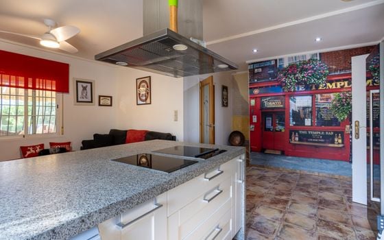 5 bedroom Villa in Elche - BCH138207 - Photo - Small - 11