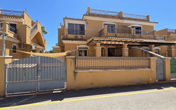 3 bedroom Villa in Torrevieja - AG154890 - Photo - 2
