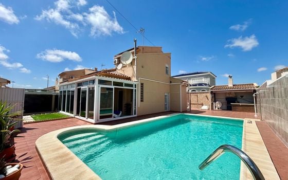 Villa de 3 chambres à Torrevieja - HRE139604 - Photo - 1